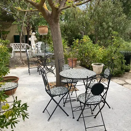 Marseillan Robinson Casa de hóspedes *