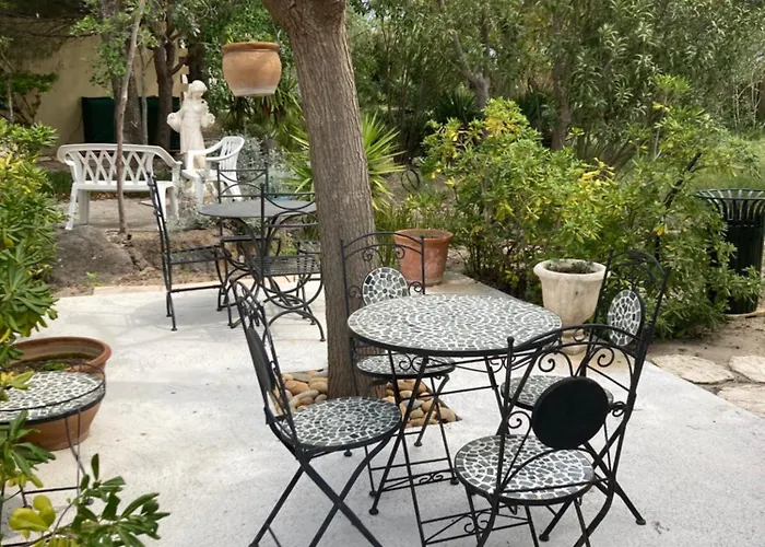 Marseillan Robinson Gasthuis *